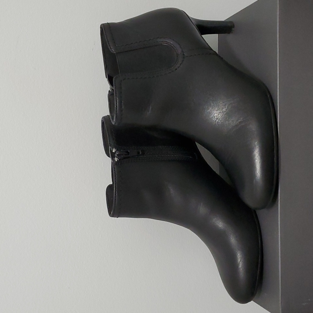 🖤 SOLD 🖤 Ankle Boots